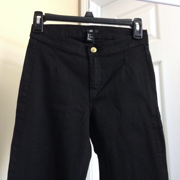 H&M Pants - NWT - Slim-Fit Pants - Slim Leg